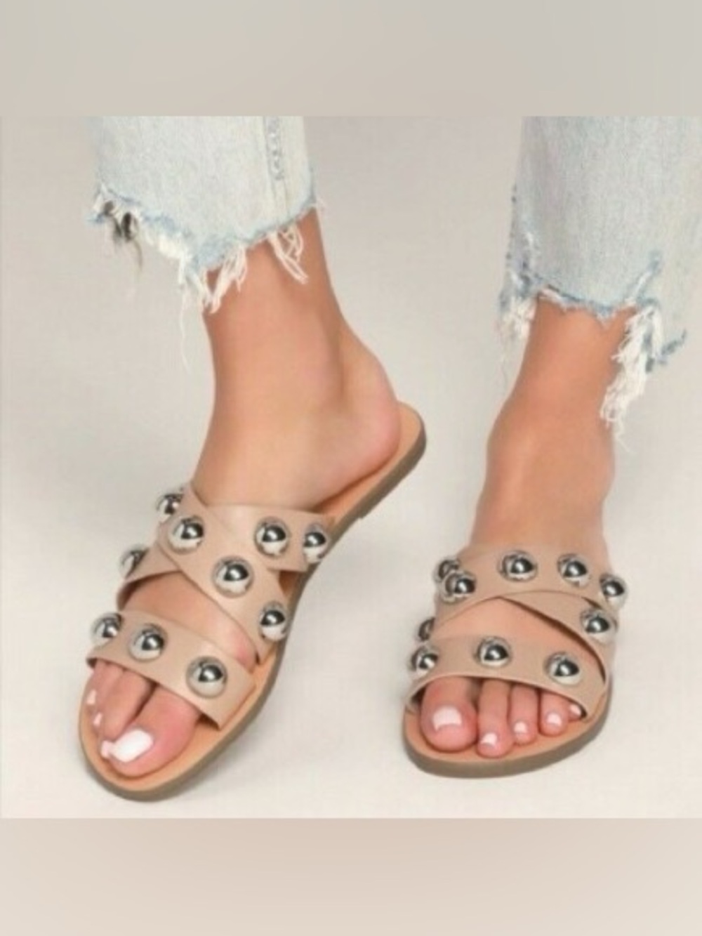 Marc Fisher BRYTE2 Natural Slide Sandals with Silver Studs | Sz. 6.5  (NWB)